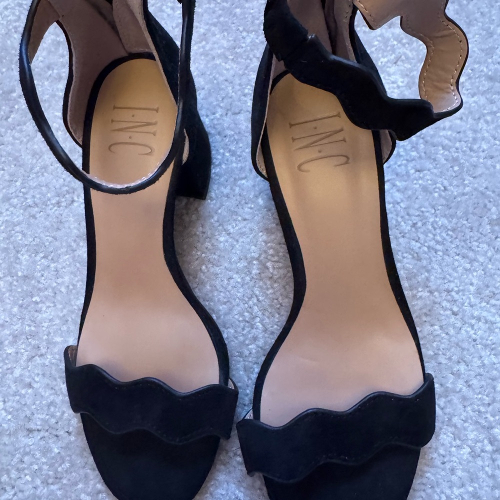 INC International Concepts Women's Black Scalloped Heels